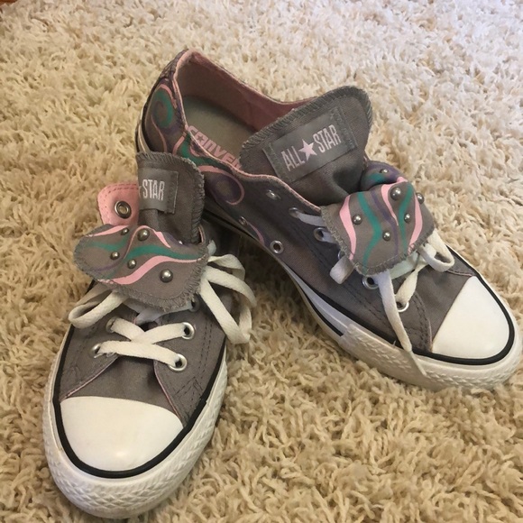 grey and pink converse womens